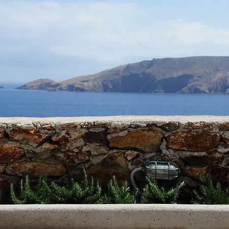 Iria's House בית נופש *