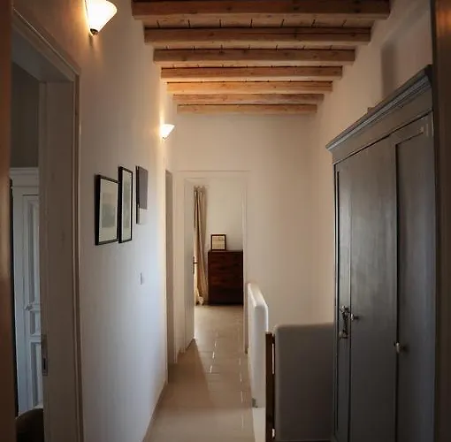 Iria's House Nyaraló Merhia-part